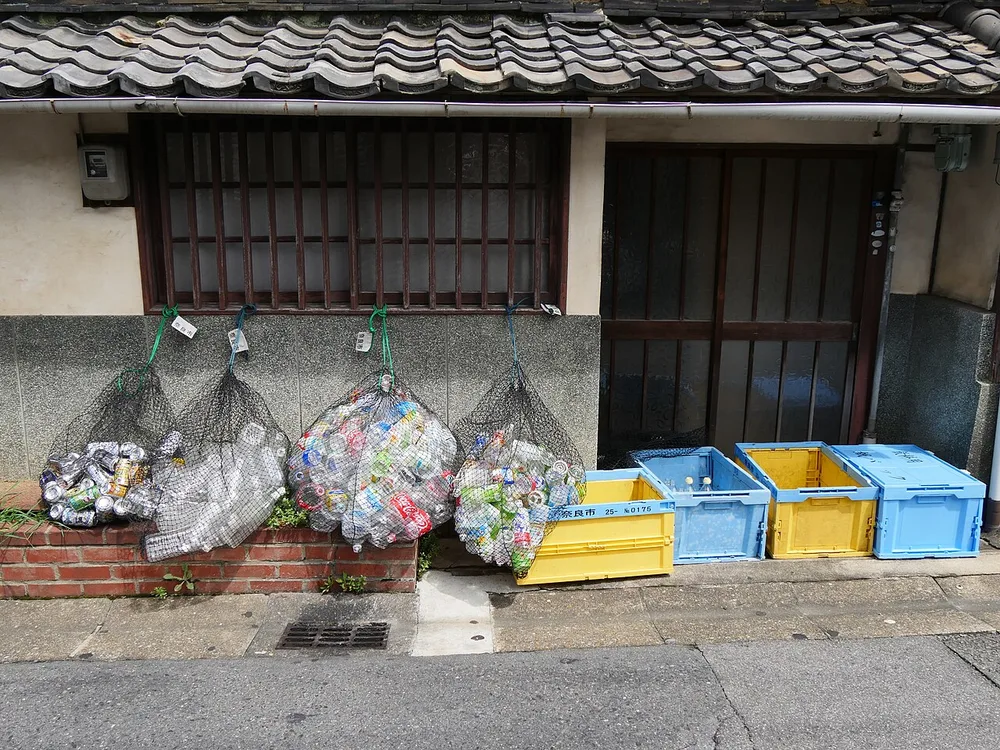 Trash-sorting etiquette at a whole-house rental